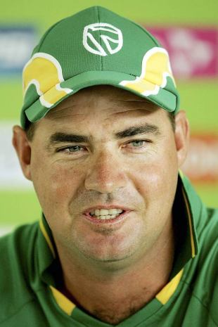 Mickey Arthur says Gibbs can re-invigorate his career in Australia  